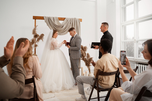 outdoor-vs-indoor-wedding